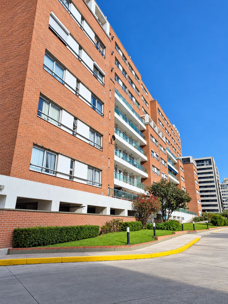 Alquiler Departamento 3 dormitorios Micénica Universitario en Barrio Crisol Norte.