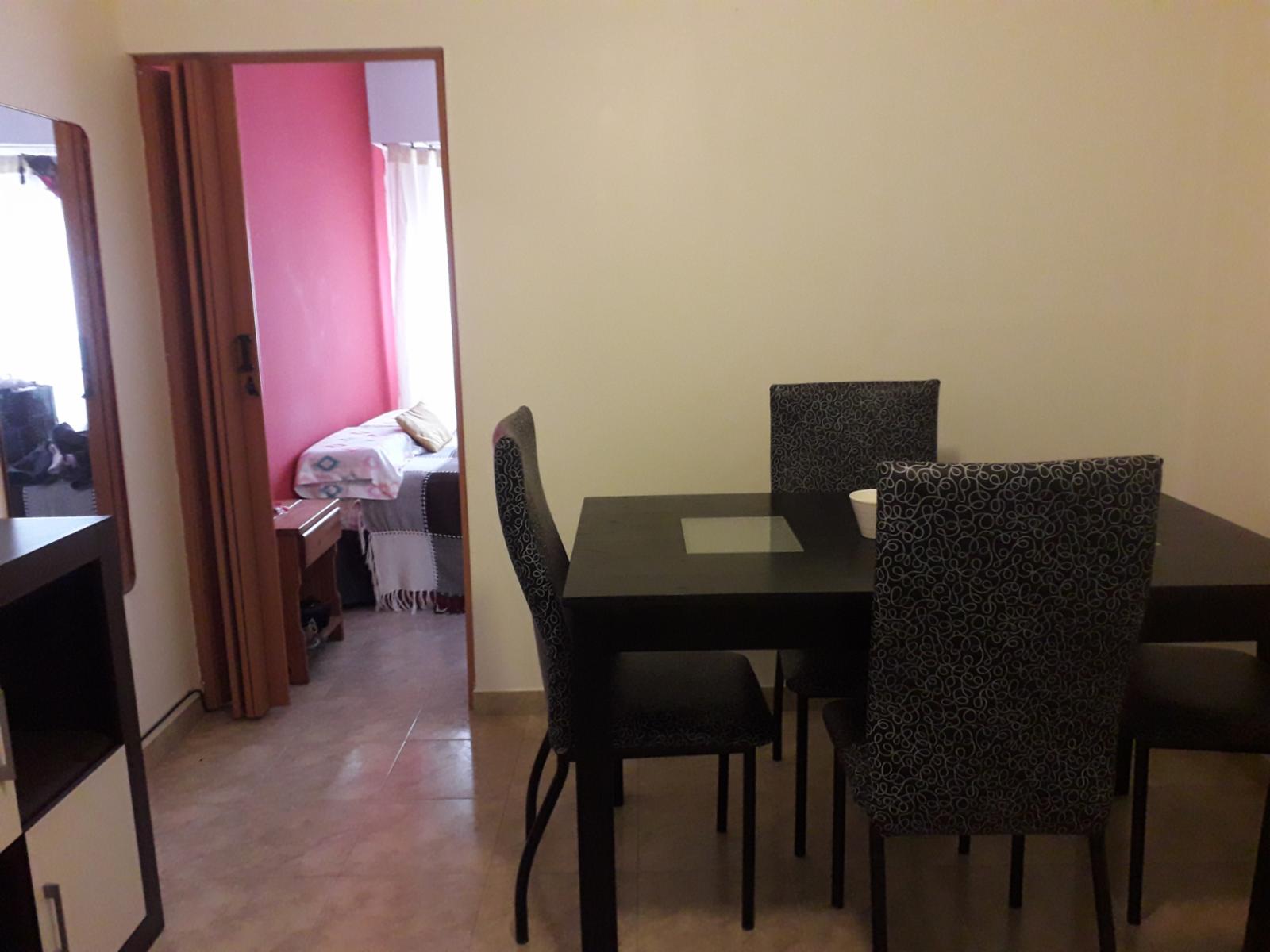 Hermoso depto 1 amb centrico  dividido en 2 amb y reciclado 100. En impecable estado.