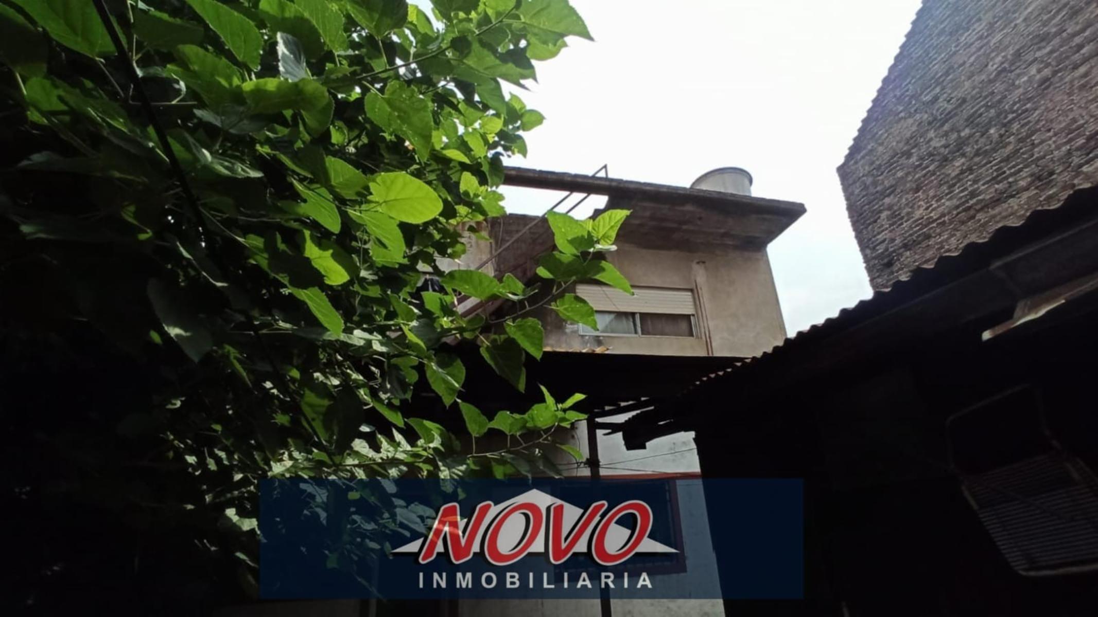 MANUEL PEDRAZA 2100 · Lanús — foto 8