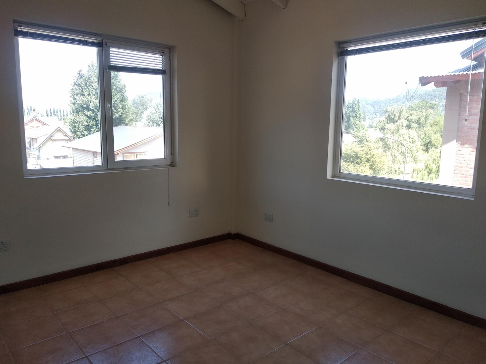 George Miciu 162 · Lacar — foto 4