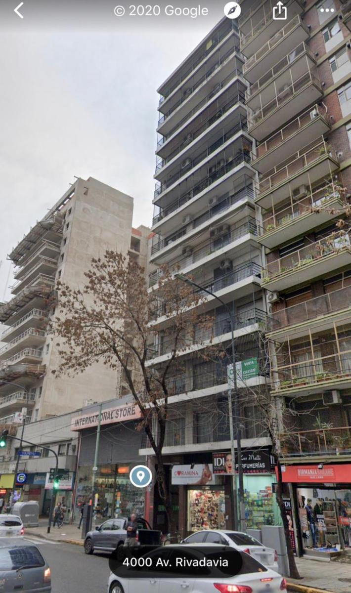 Excelente Departamento, muy luminoso, y moderono, dealles de categoria, execelente ubicacion. sin cochera pero disponible una cochera fija a 20 mts del departamento.