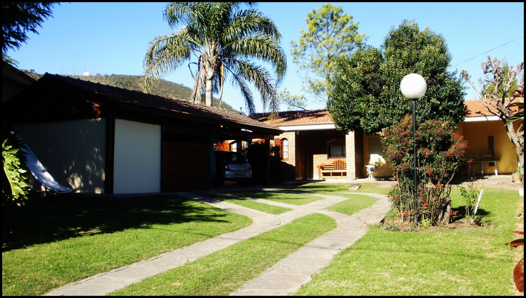 HERMOSA PROPIEDAD EN VENTA EN BARRIO MALVINAS  A MEDIA CUADRA DE AV. CARCANO ESPECTACULAR LOTE