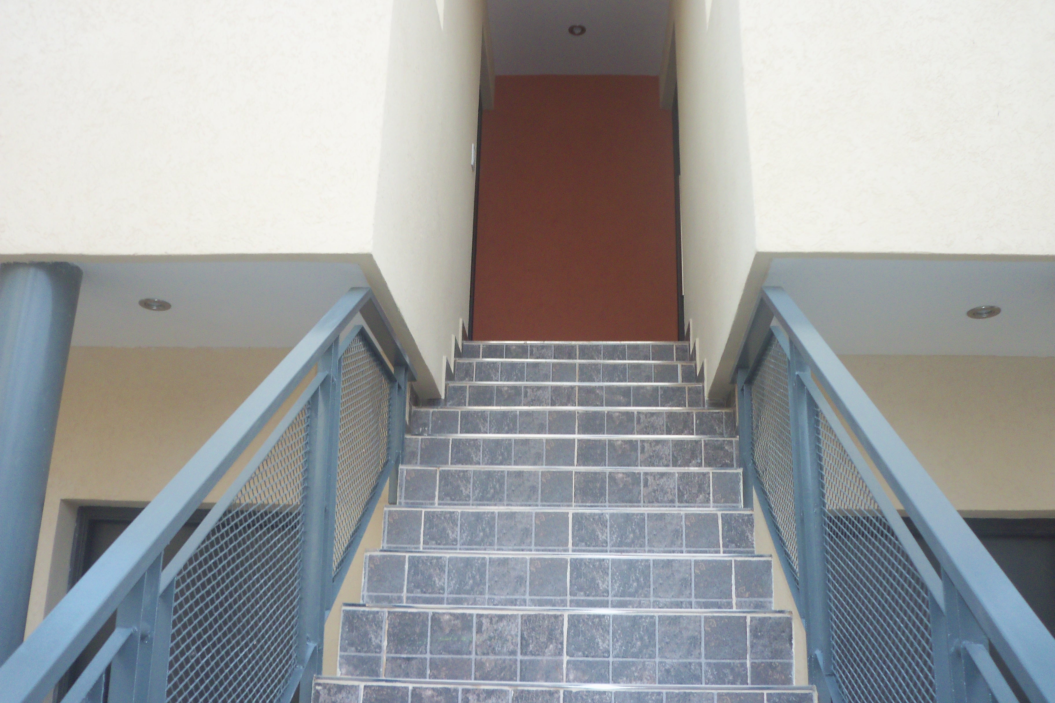FABULOSO TRIPLEX 4 AMB. CON PLAY ROOM PATIO PARRILLA Y TERRAZA IMPECABLE CALIDAD PREMIUM