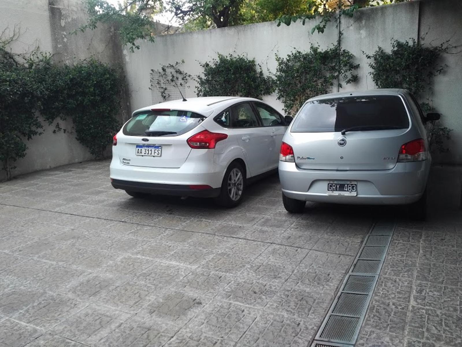 Belgrano 820 · Morón — foto 3