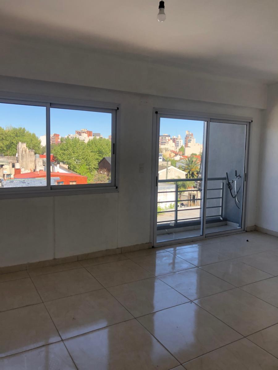 Castelli 269 · Morón — foto 15