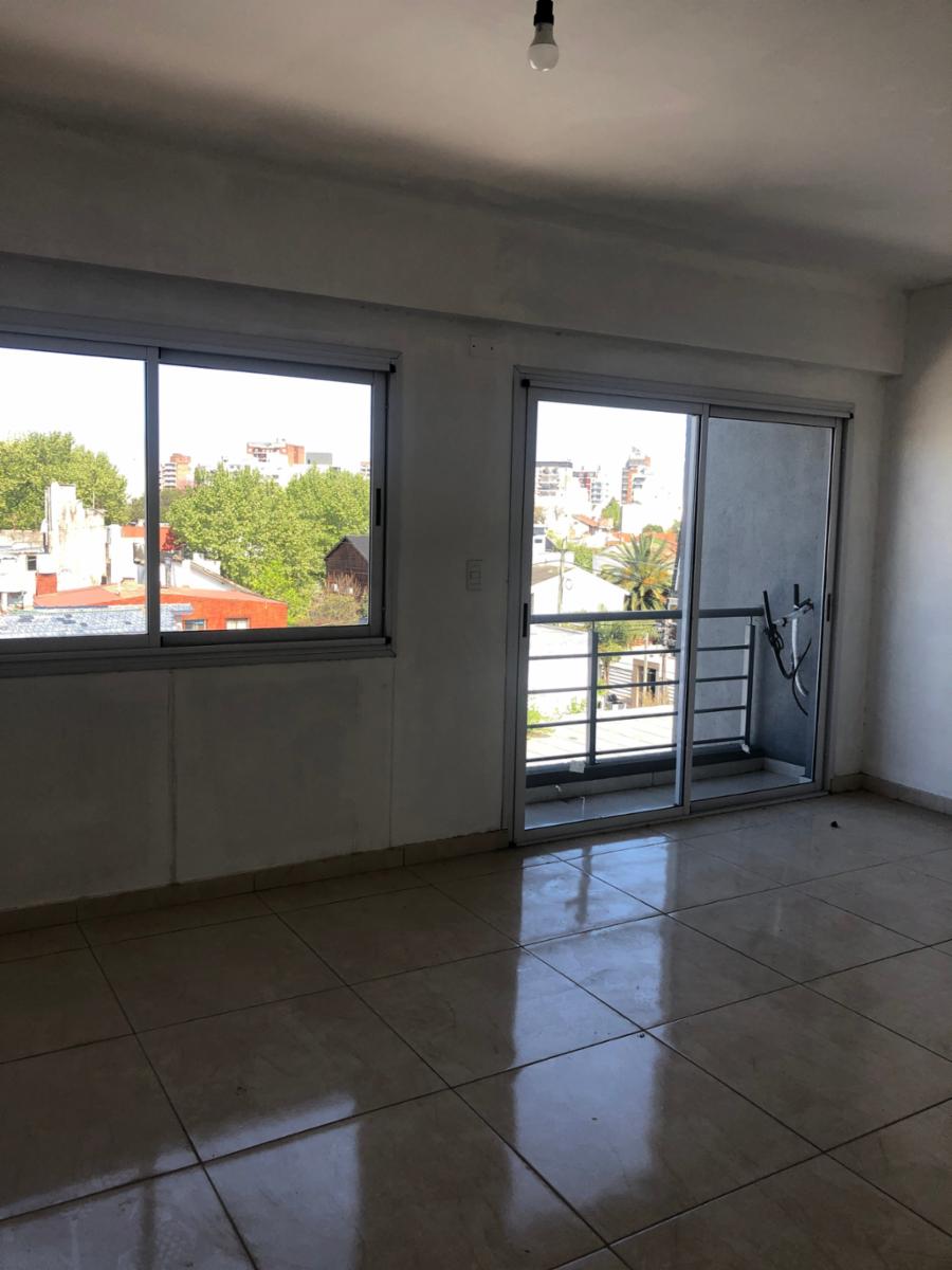 Castelli 269 · Morón — foto 16