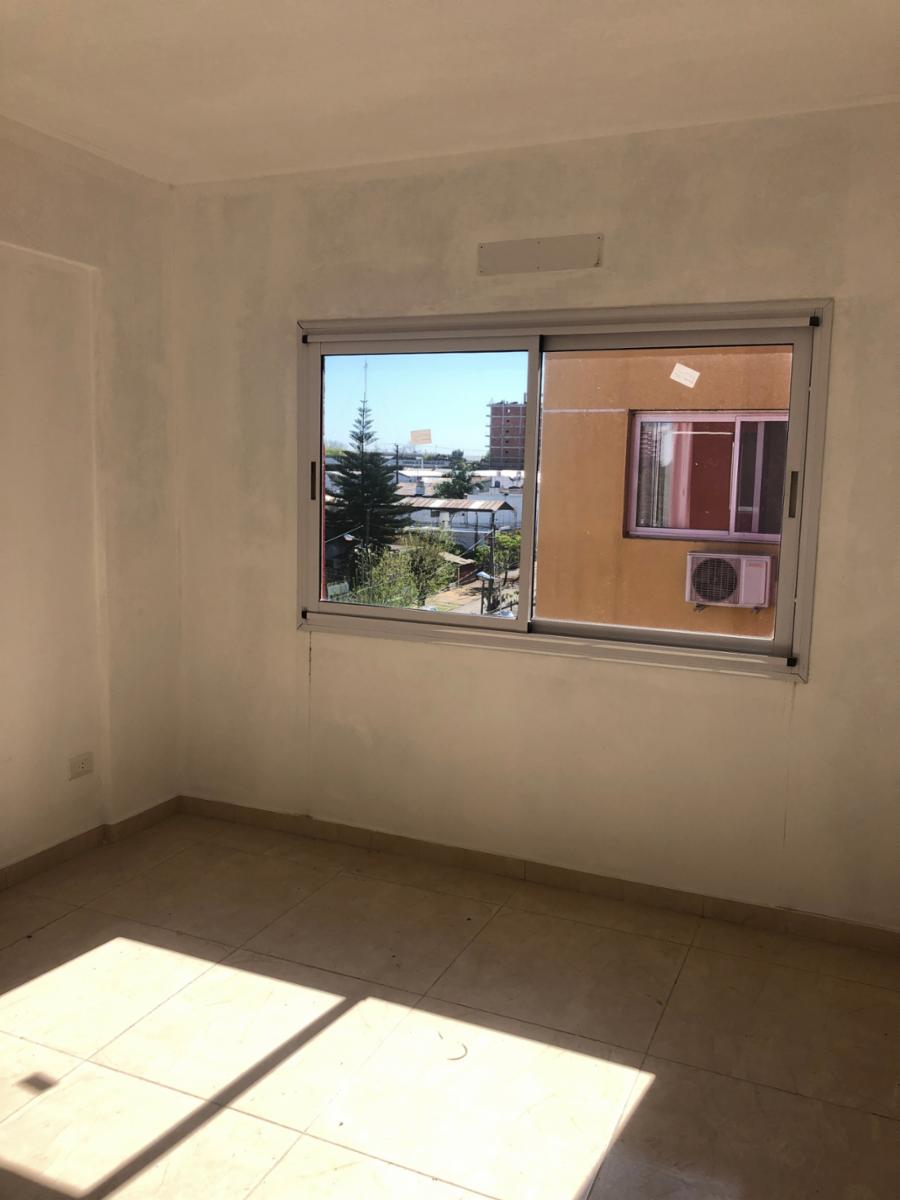 Castelli 269 · Morón — foto 5