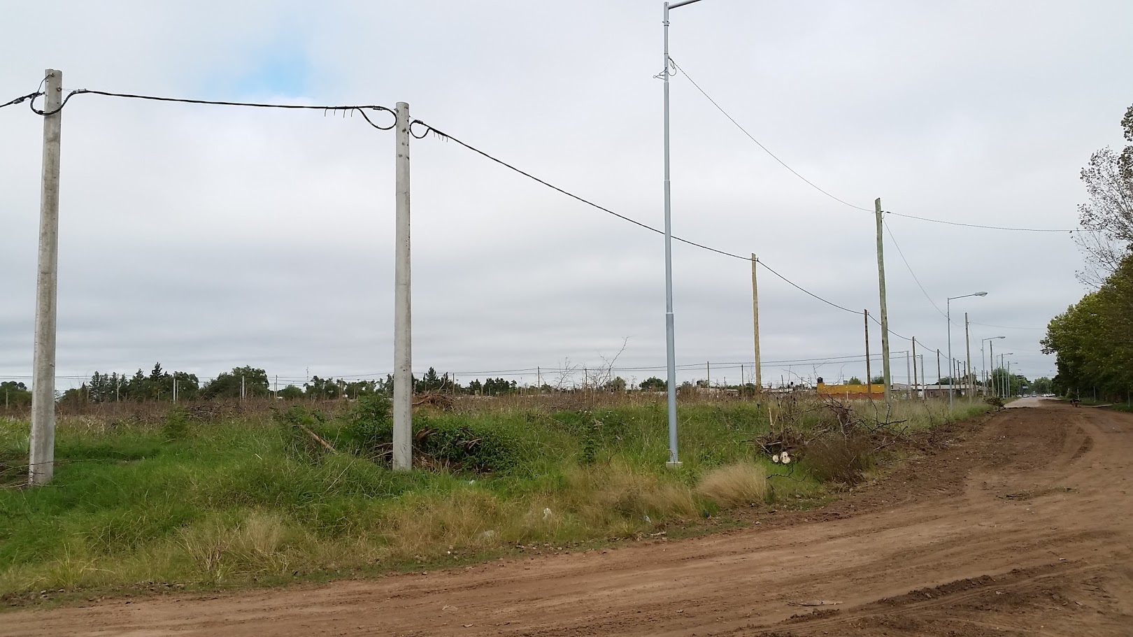 ALMIRANTE BROWN Y LAMADRID · Carlos Casares — foto 5