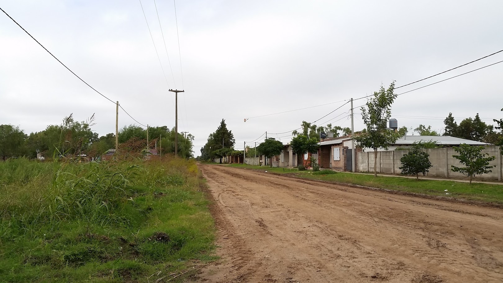 ALMIRANTE BROWN Y LAMADRID · Carlos Casares — foto 9