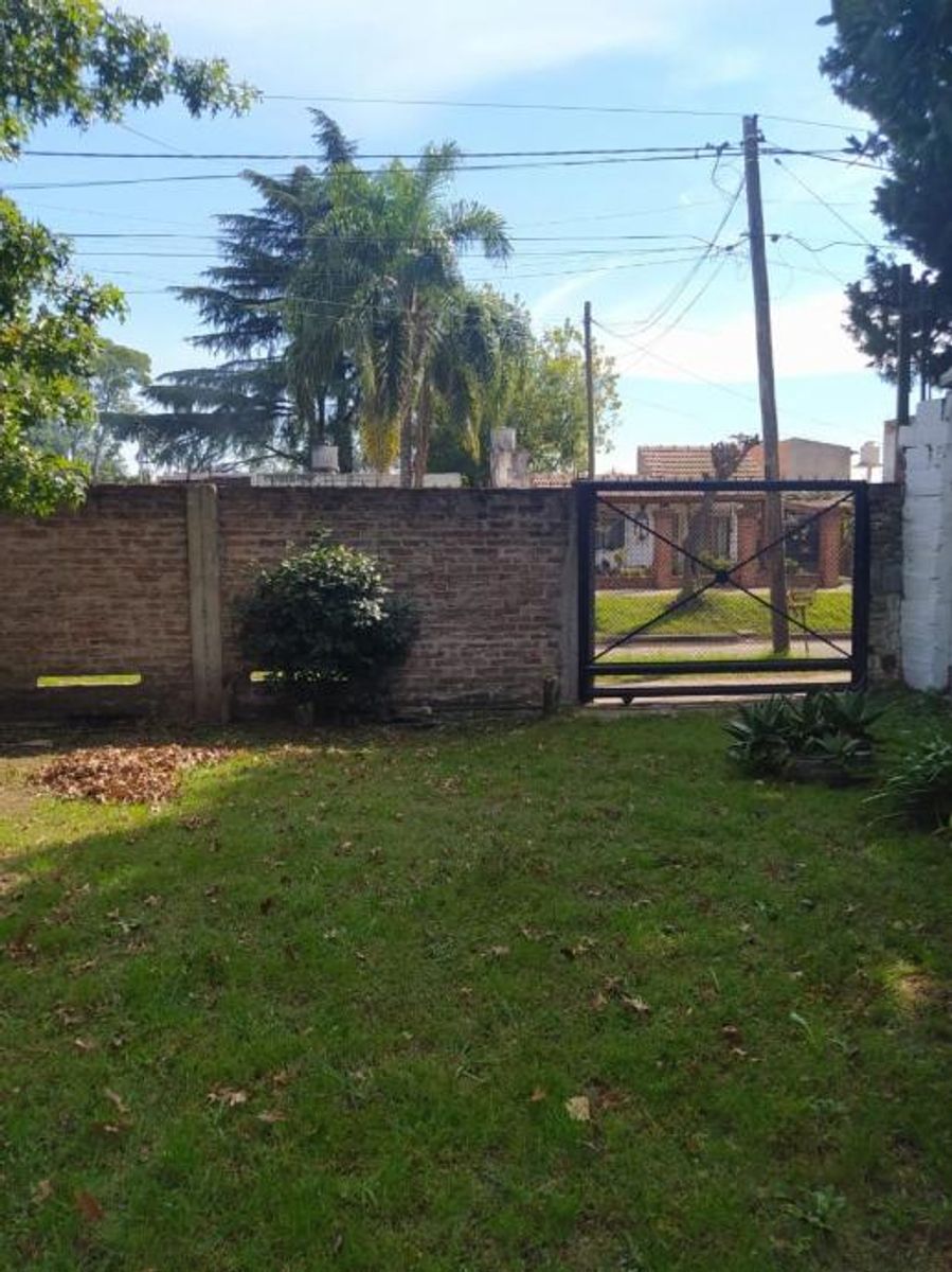CHALET DE 3 AMBIENTES EN PARQUE SAN MARTIN A LA VENTA