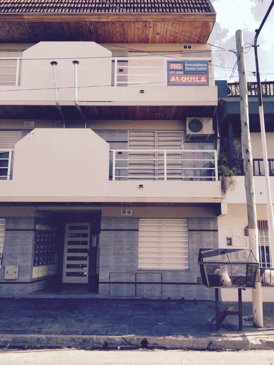 Departamento 2 amb al frente con balcon