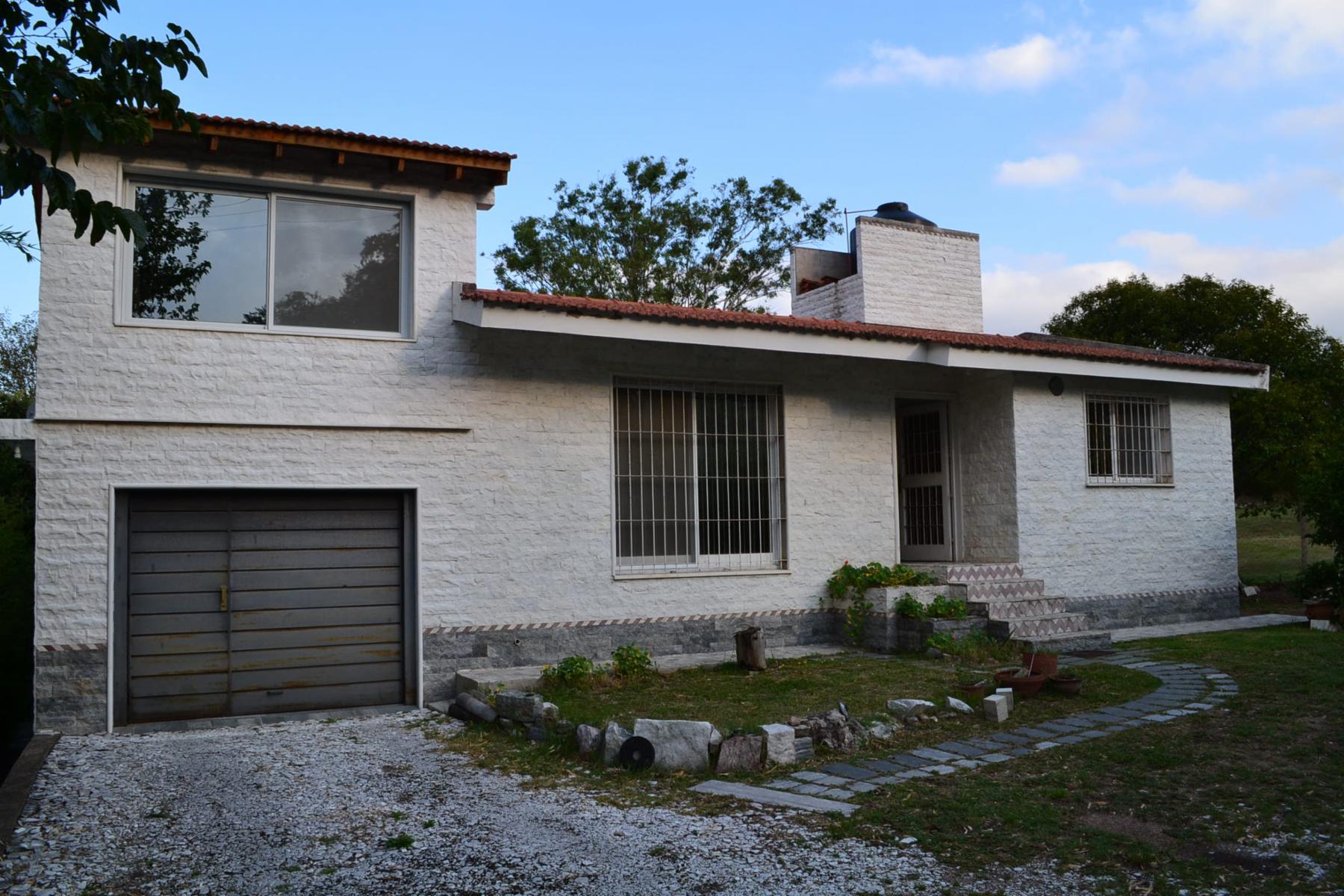 Excelente propiedad en Tanti zona residencial