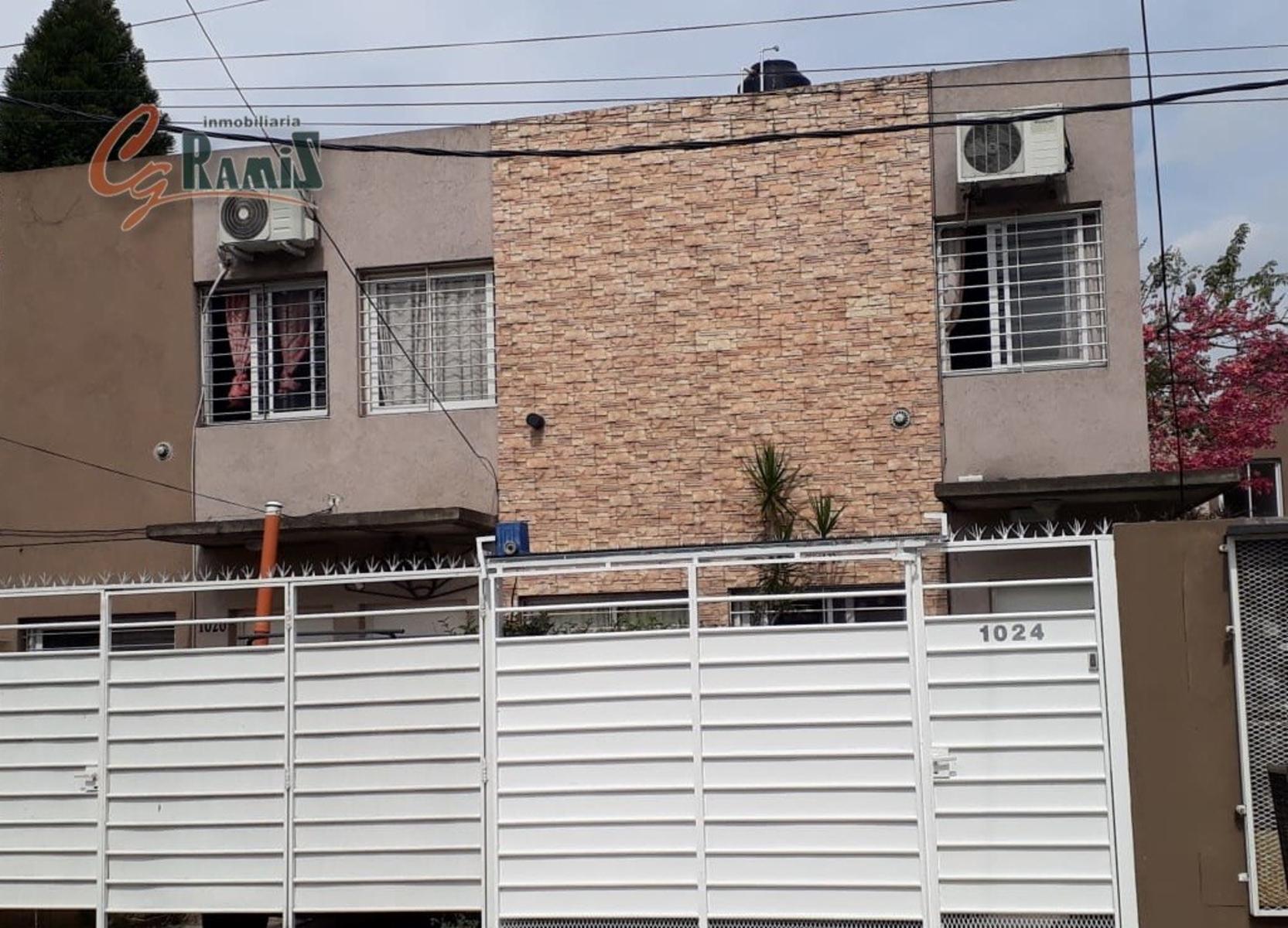 Casa Duplex En Venta Charrúas 1000 Hurlingham