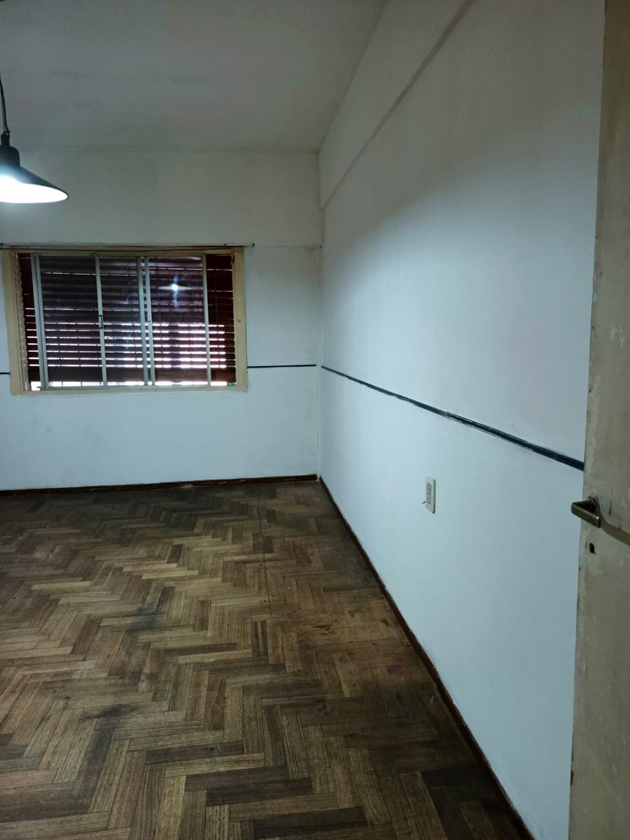 LITUANIA 3600 · Lanús — foto 11