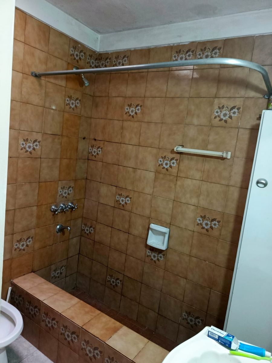 LITUANIA 3600 · Lanús — foto 15