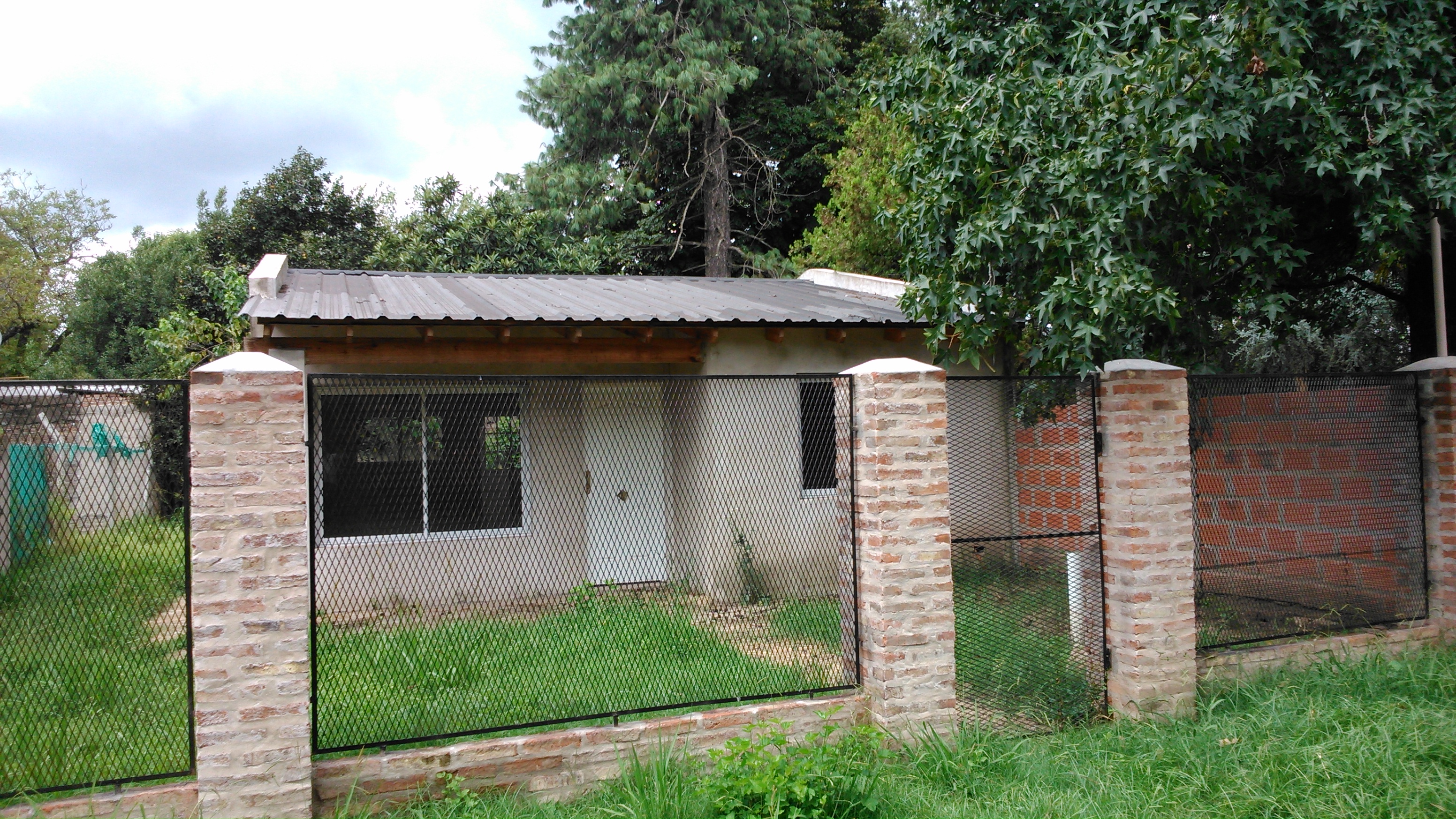 CASA A EST, SE ENTREGA TOTALM. TERMINADA - LOTE 400 m2. A METROS EST. LA REJA - APTA CRÉDITO - NOVOA PROPIEDADES 