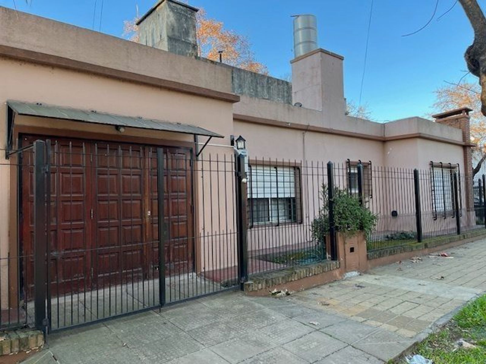 CASA AMERICANA DE 4 AMBIENTES - SAN ANTONIO DE PADUA