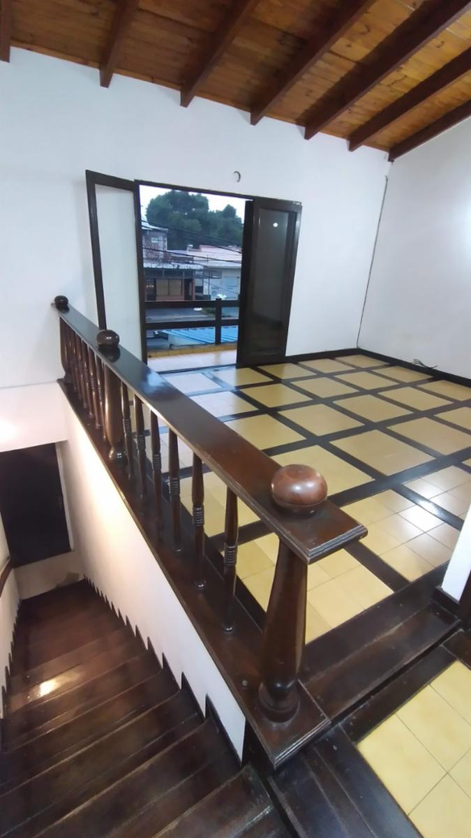PRECIOSO PH EN VENTA SOBRE AV. LOPEZ Y PLANES - EXCELENTE UBICACIÓN. IMPERDIBLE
