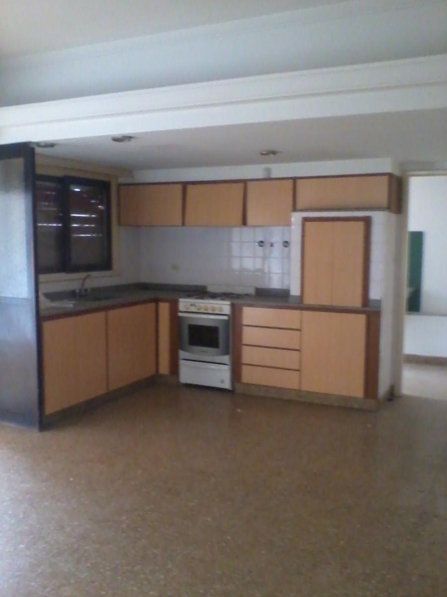 24 Nº 875 · Balcarce — foto 6