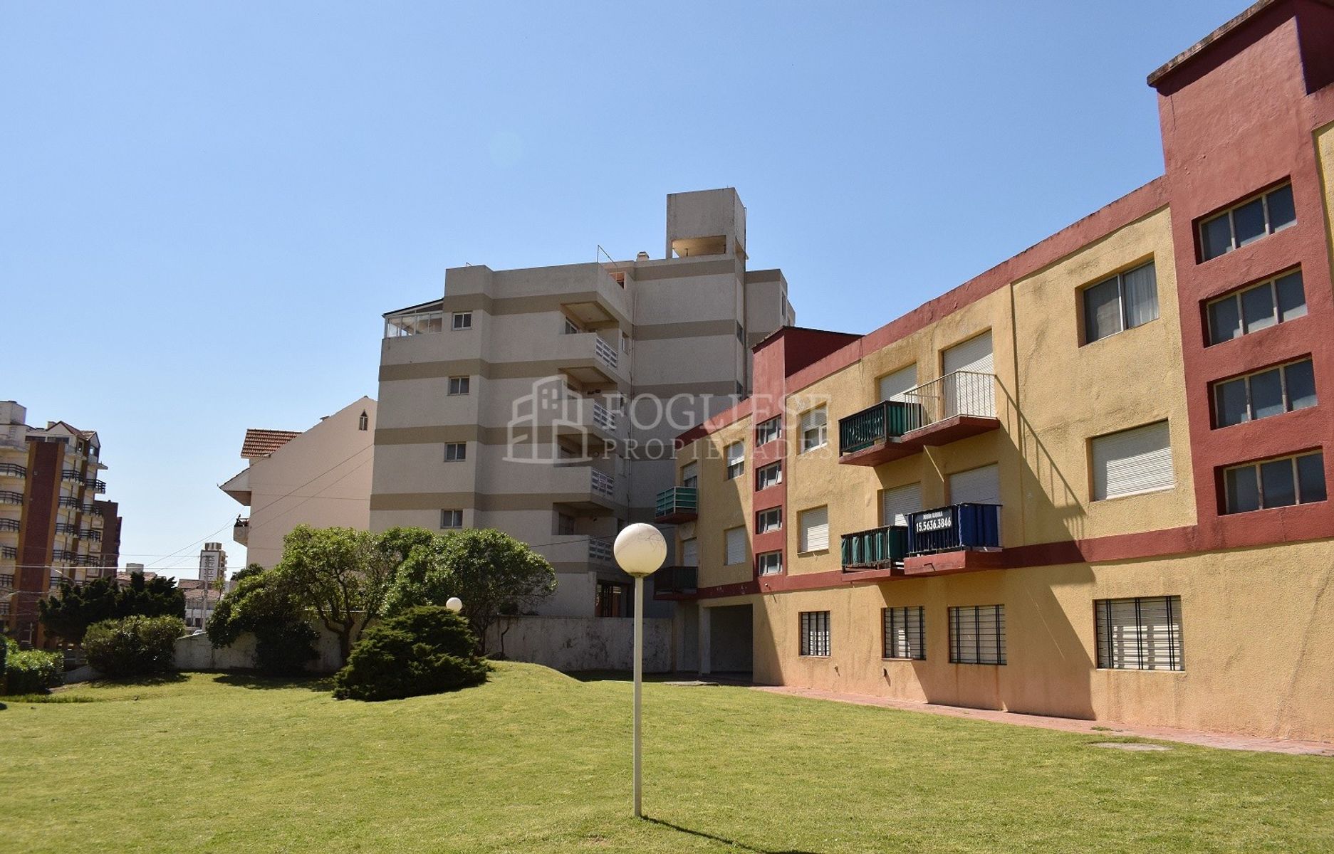 Avenida 1 entre Paseos 104 y 105 · Villa Gesell — foto 14
