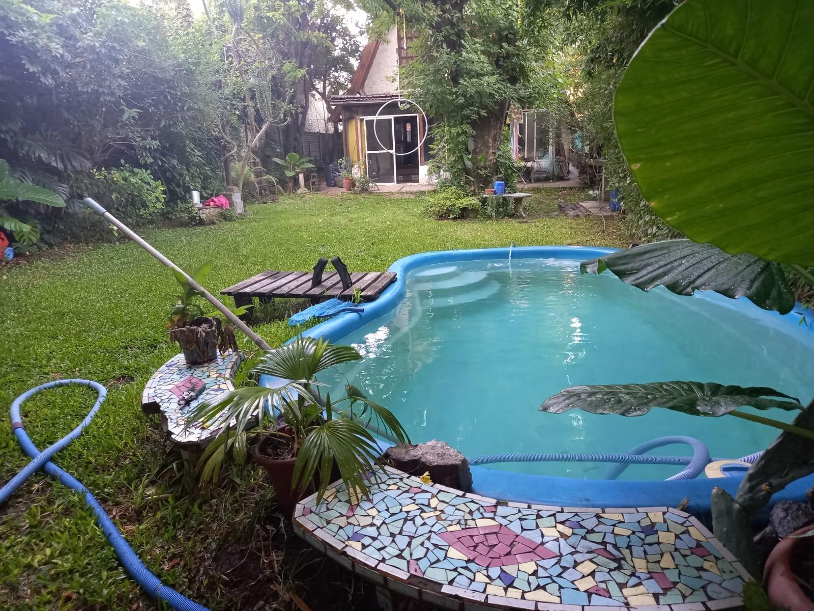 Casa con piscina, 6 ambientes - José León Suarez