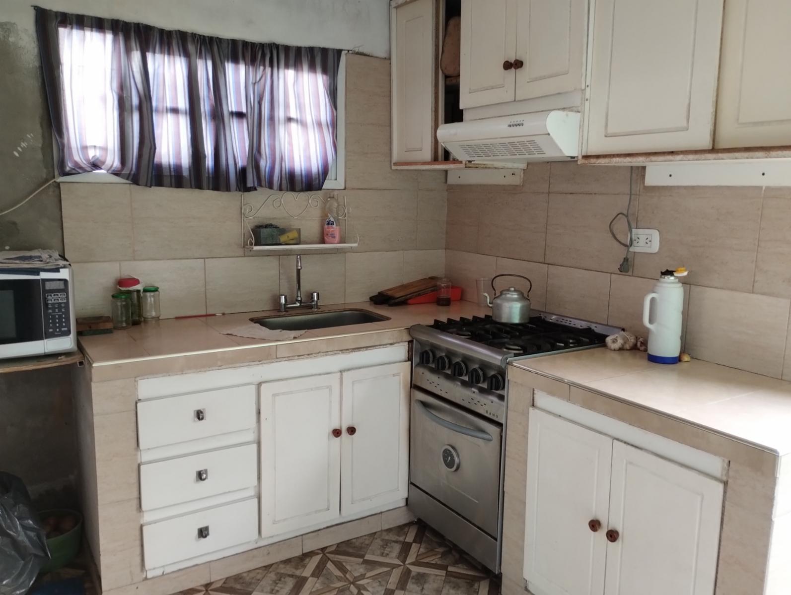 Mazzini 1102, Glew. · Almirante Brown — foto 12