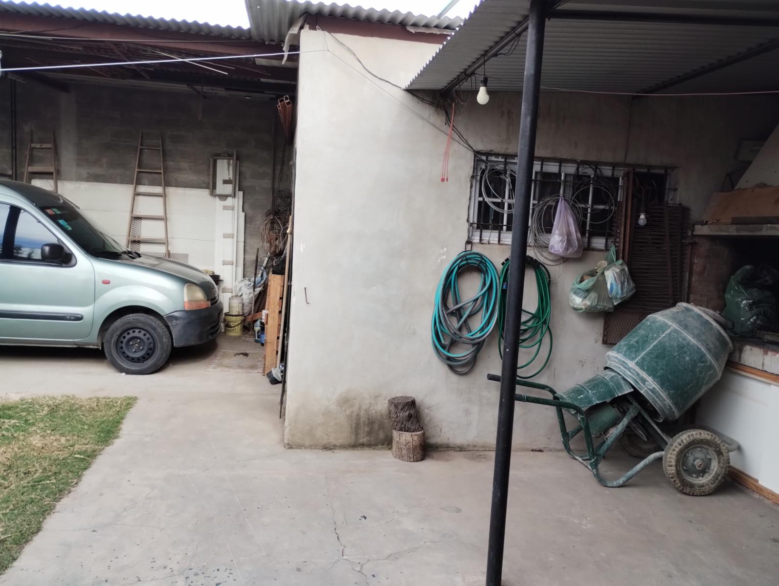 Mazzini 1102, Glew. · Almirante Brown — foto 9