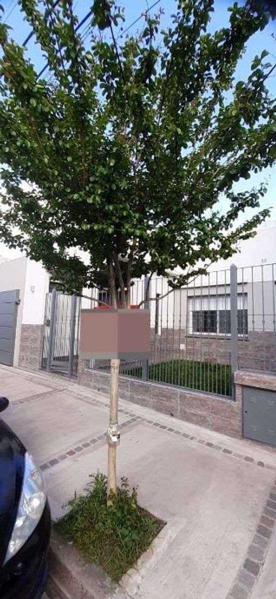CASA AMERICANA DE 3 AMBIENTES EN VENTA - MORON CENTRO