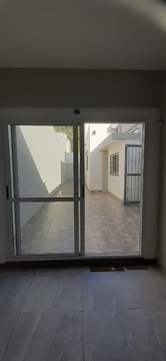 Lagleize 326 · Morón — foto 14