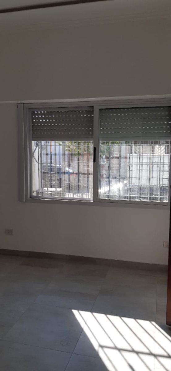 Lagleize 326 · Morón — foto 7