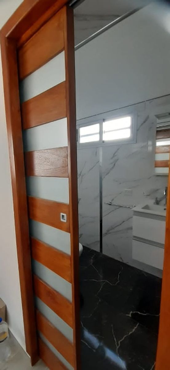 Lagleize 326 · Morón — foto 8
