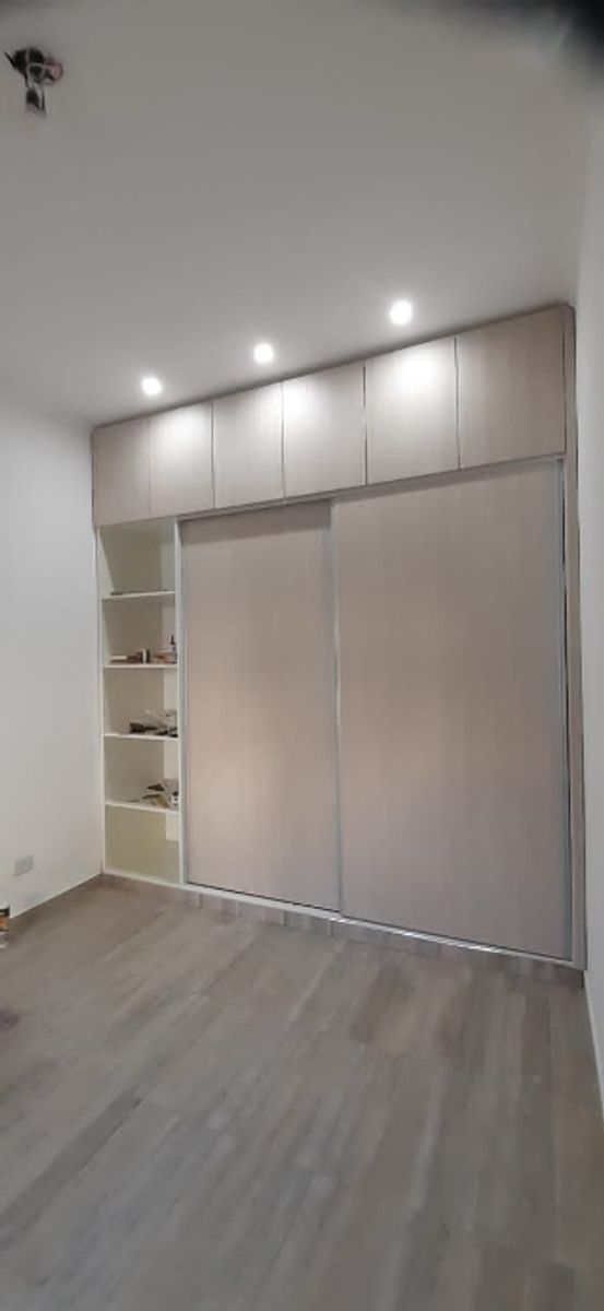 Lagleize 326 · Morón — foto 10
