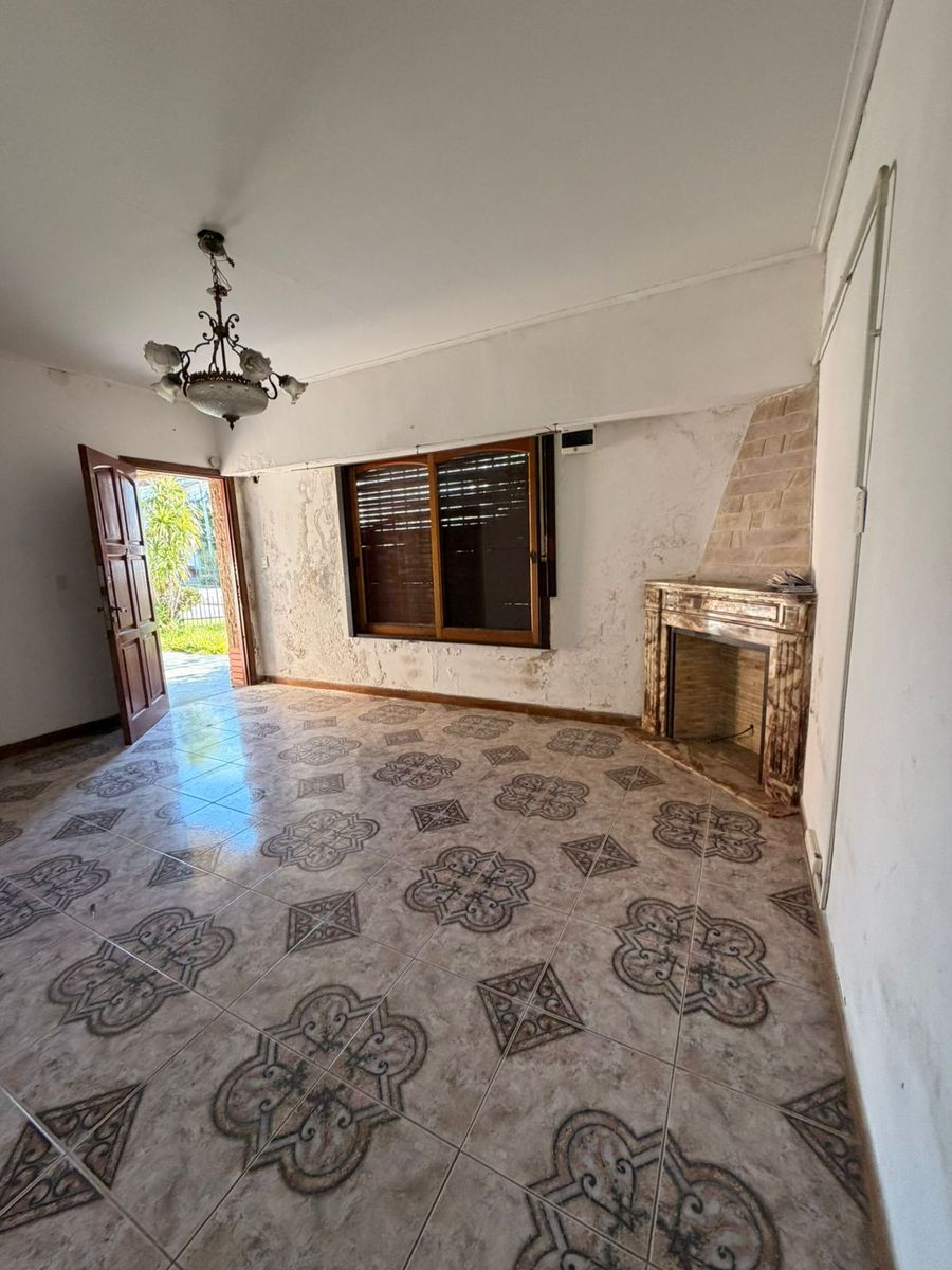 CAPELLA 402 · Morón — foto 9