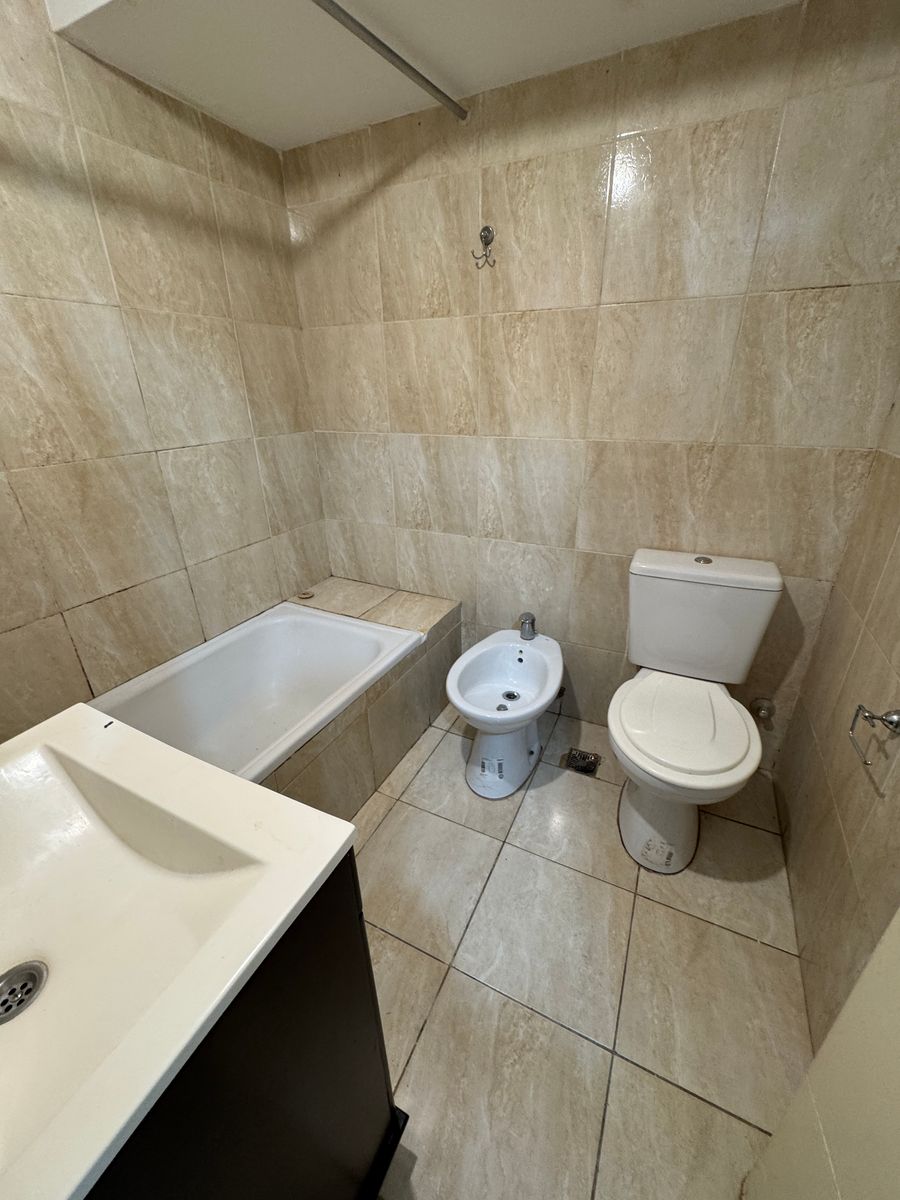 Roma 2424 · Lanús — foto 11