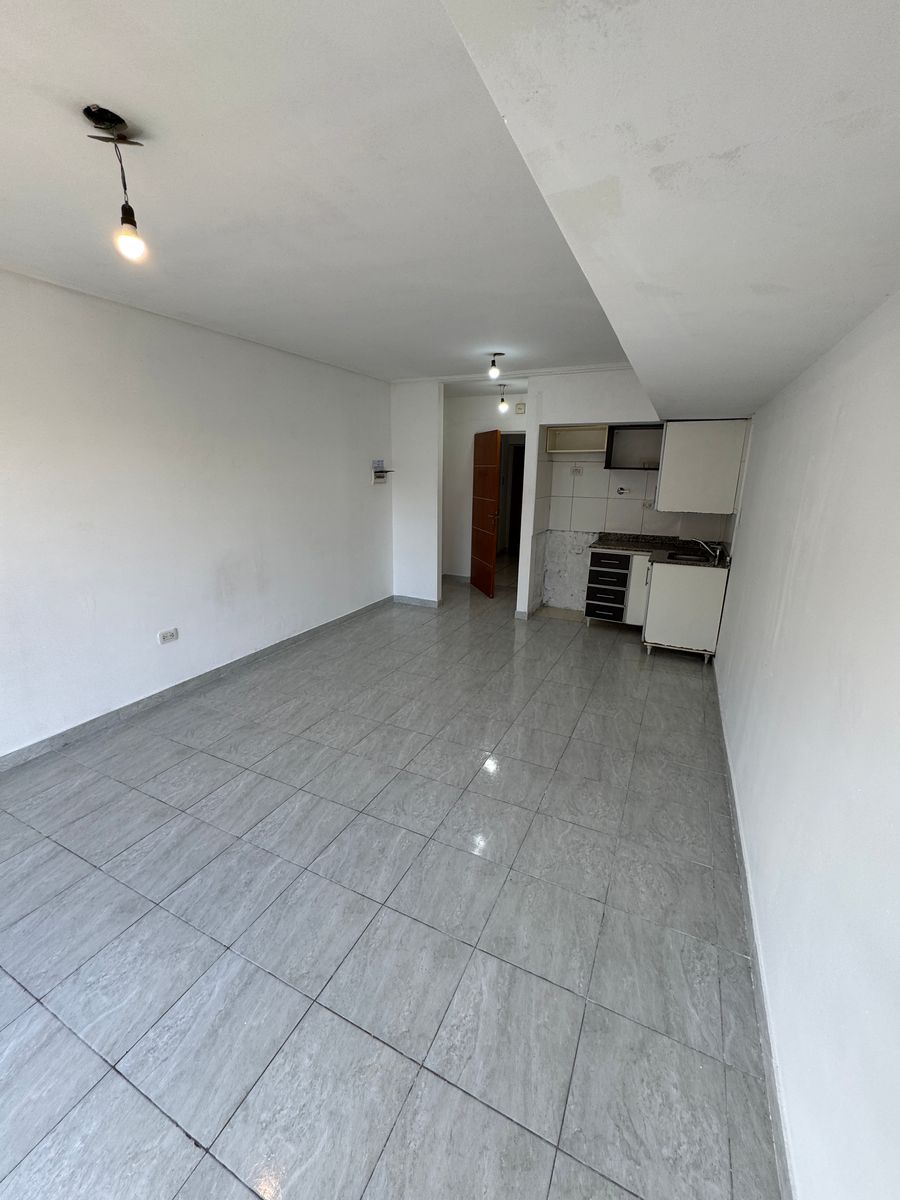 Roma 2424 · Lanús — foto 14