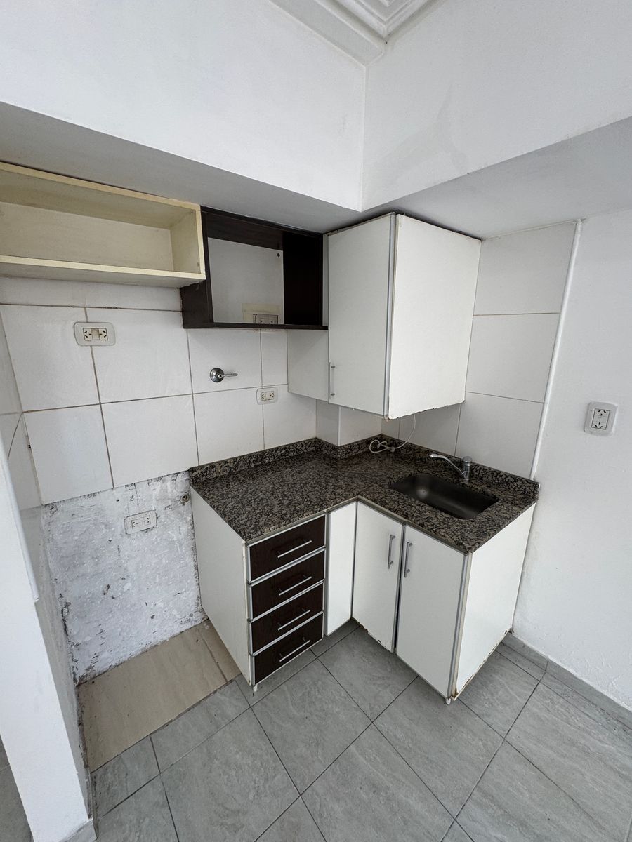 Roma 2424 · Lanús — foto 15