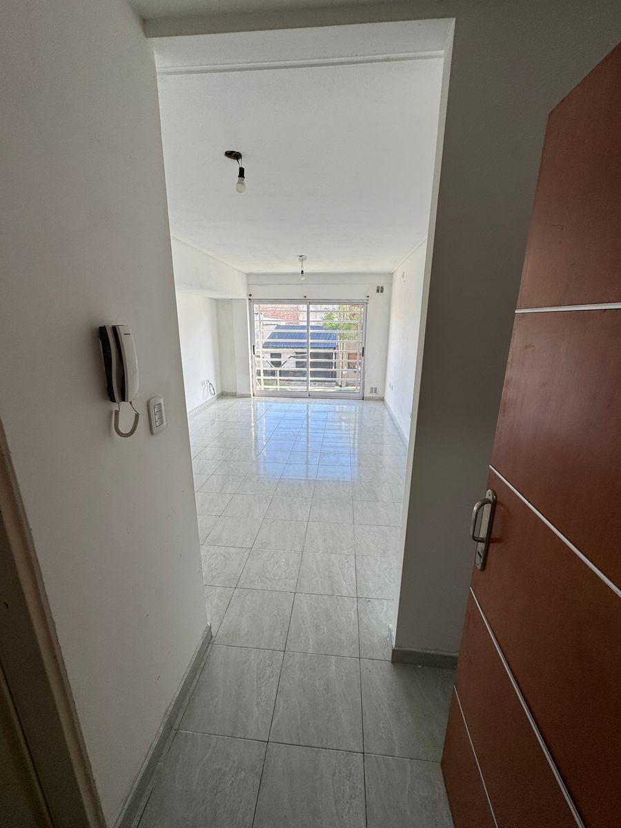 Roma 2424 · Lanús — foto 9