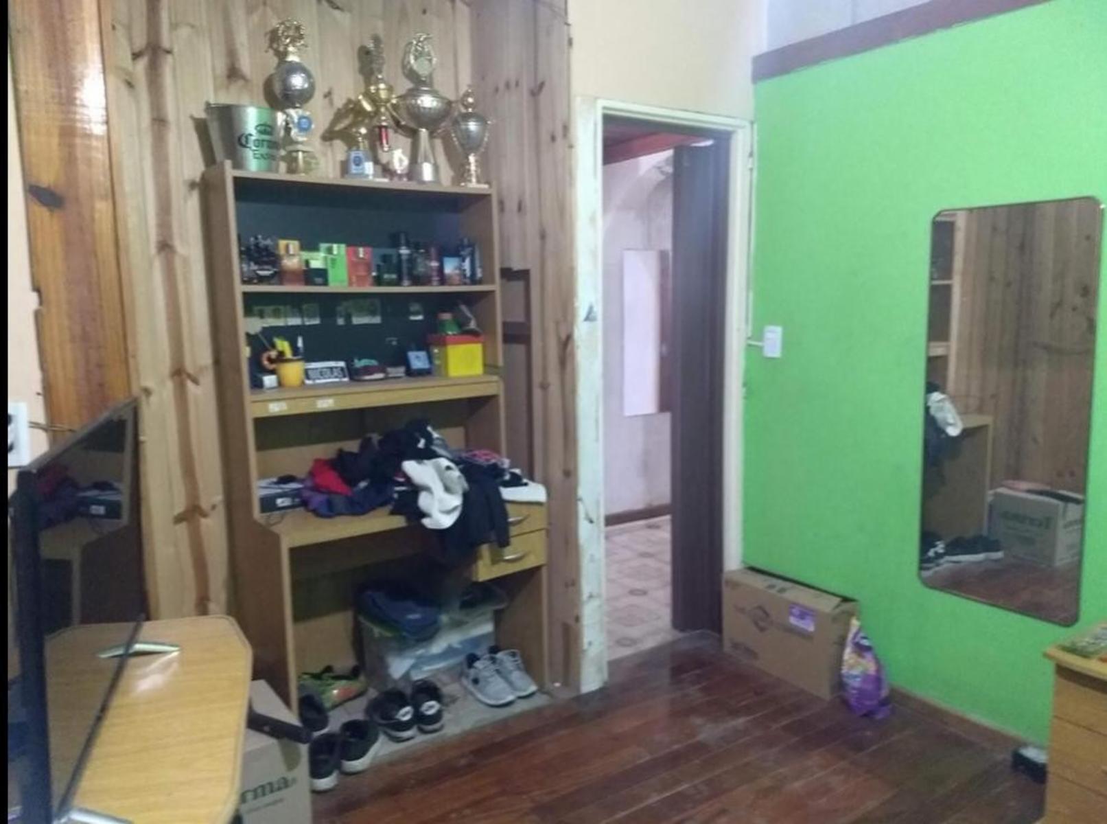 ESTEBAN MERLO 5800 · Tres De Febrero — foto 3