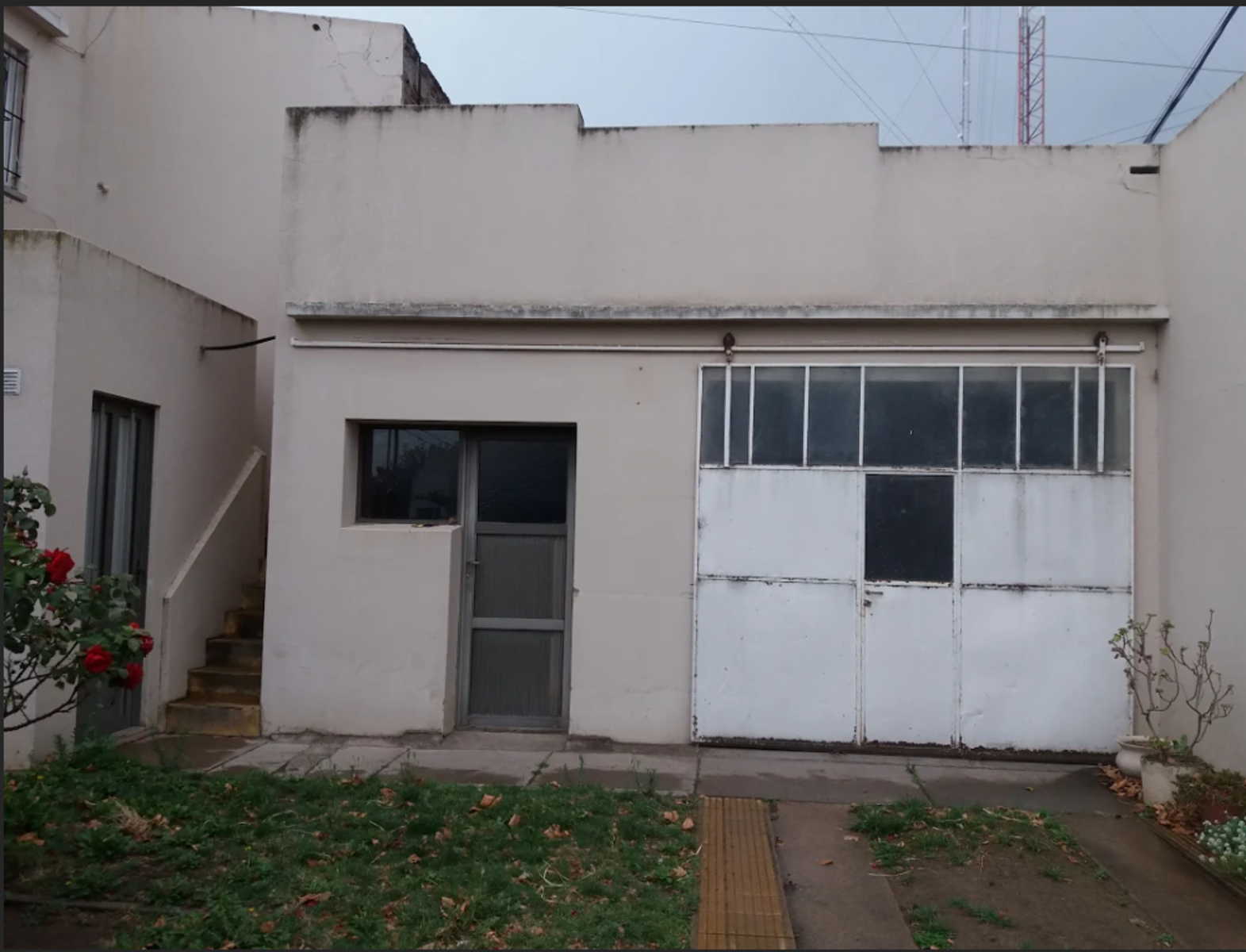 VENDO CASA CON LOCAL COM. (AV. SAN MARTIN ESQ 6 DE SEPT) SAN CAYETANO · San Cayetano — foto 13