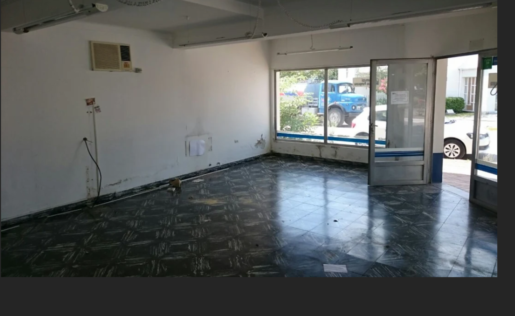 VENDO CASA CON LOCAL COM. (AV. SAN MARTIN ESQ 6 DE SEPT) SAN CAYETANO · San Cayetano — foto 10