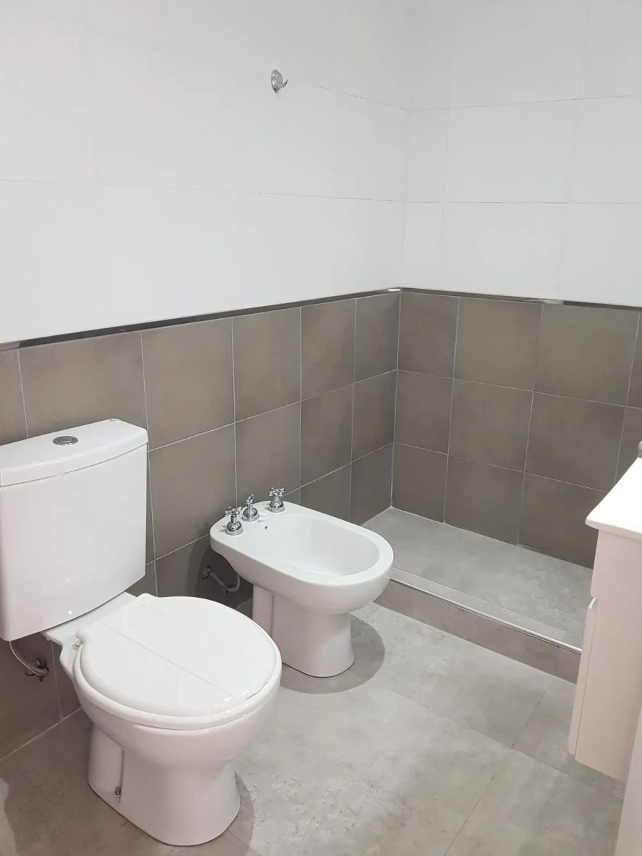 Gral. Bartolomé Mitre 2400 · Morón — foto 7