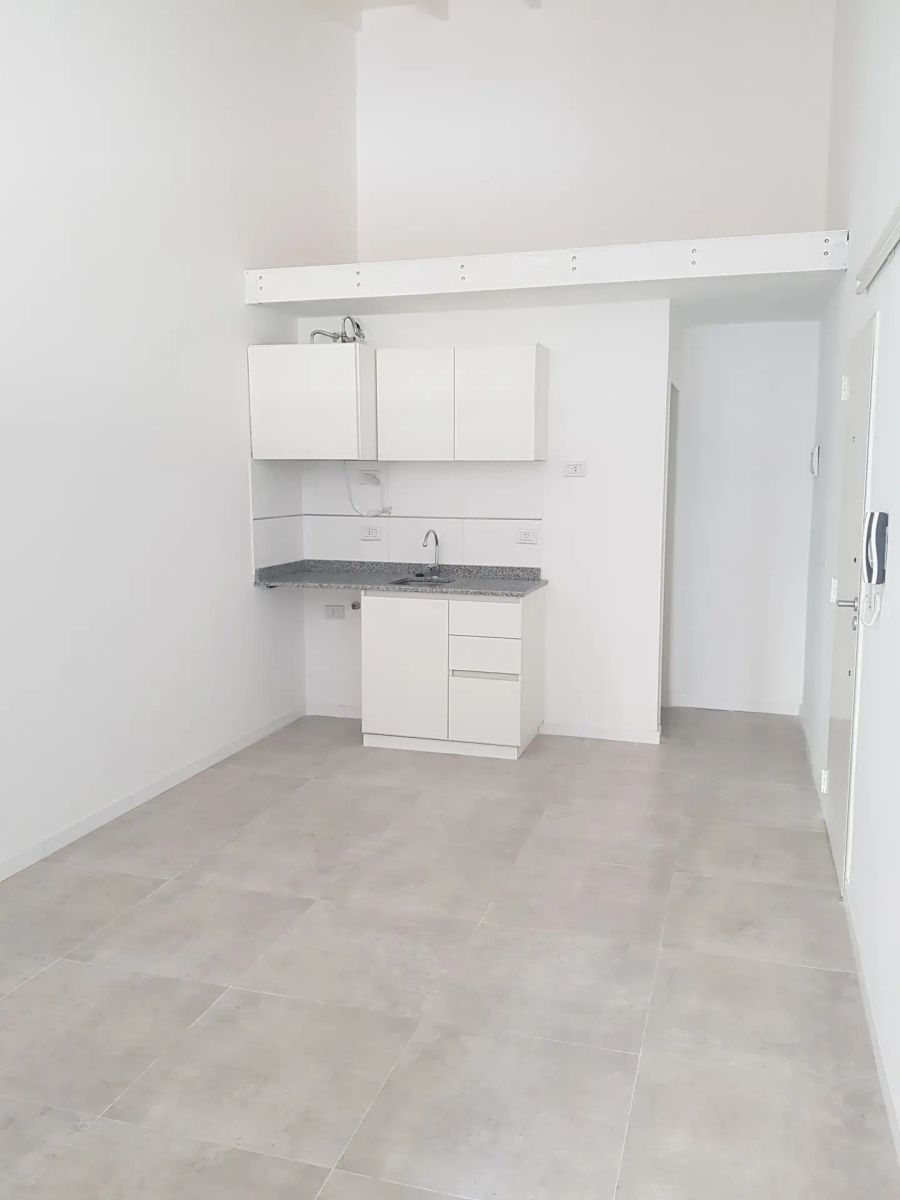 Gral. Bartolomé Mitre 2400 · Morón — foto 10