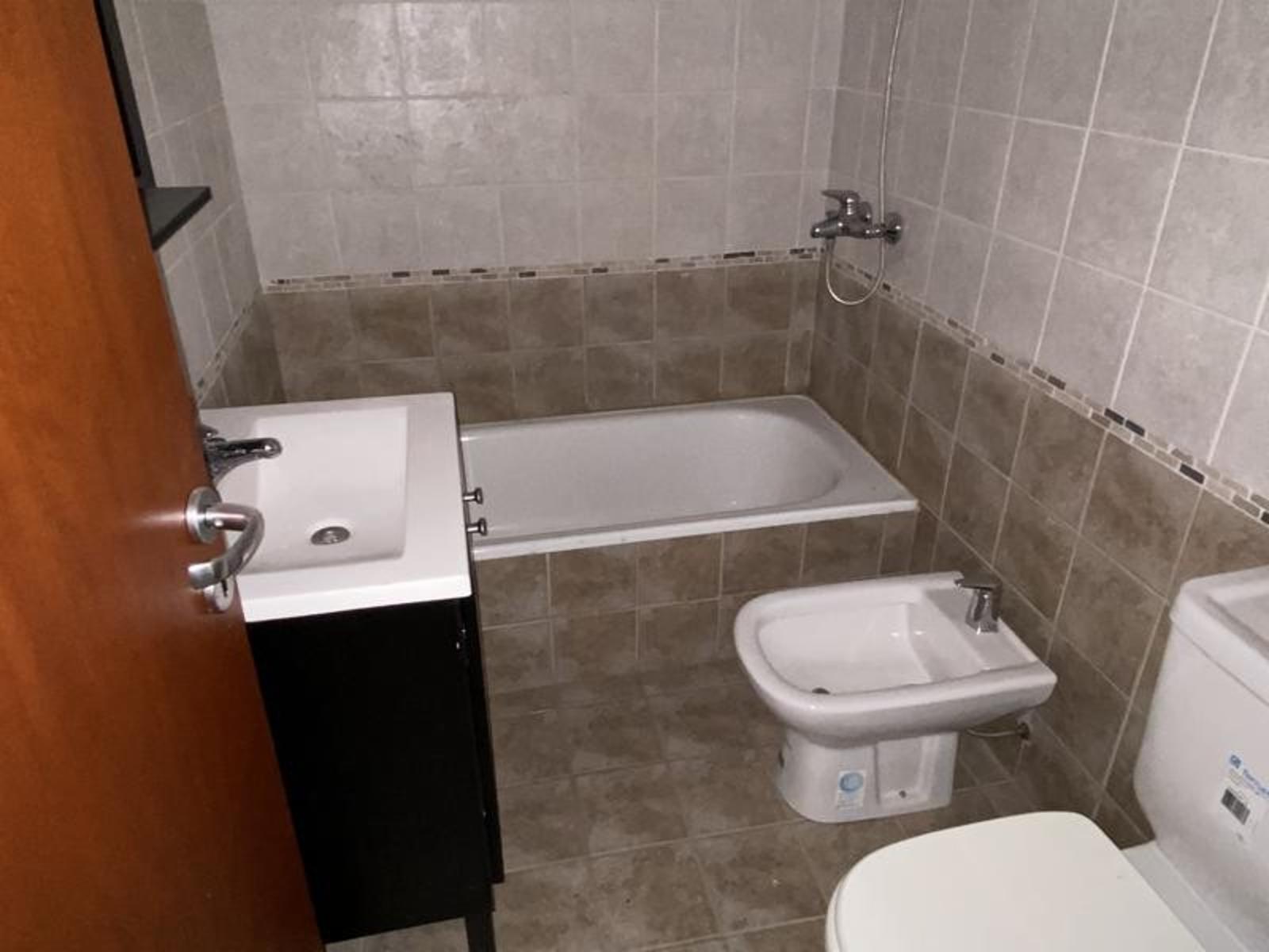 Gascón 32 · Lomas De Zamora — foto 13