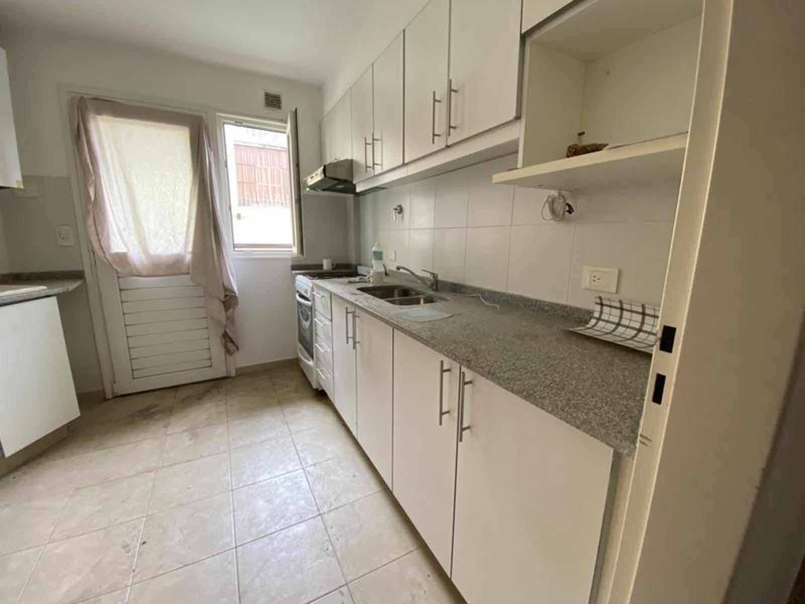 Gascón 32 · Lomas De Zamora — foto 8
