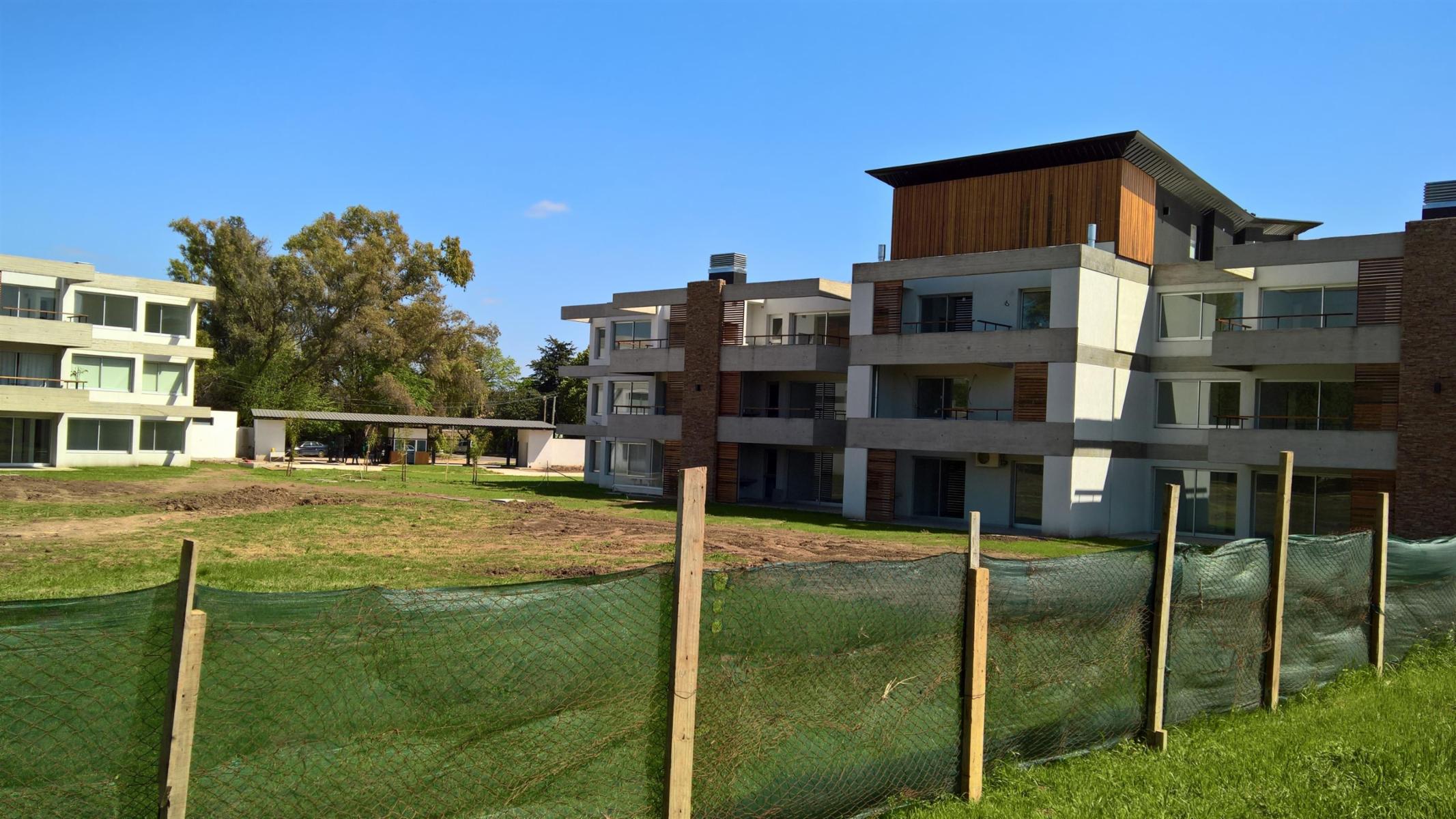 Venta departamento 2 ambientes cochera y Amenities Altos de Benavidez Con Renta Tigre-