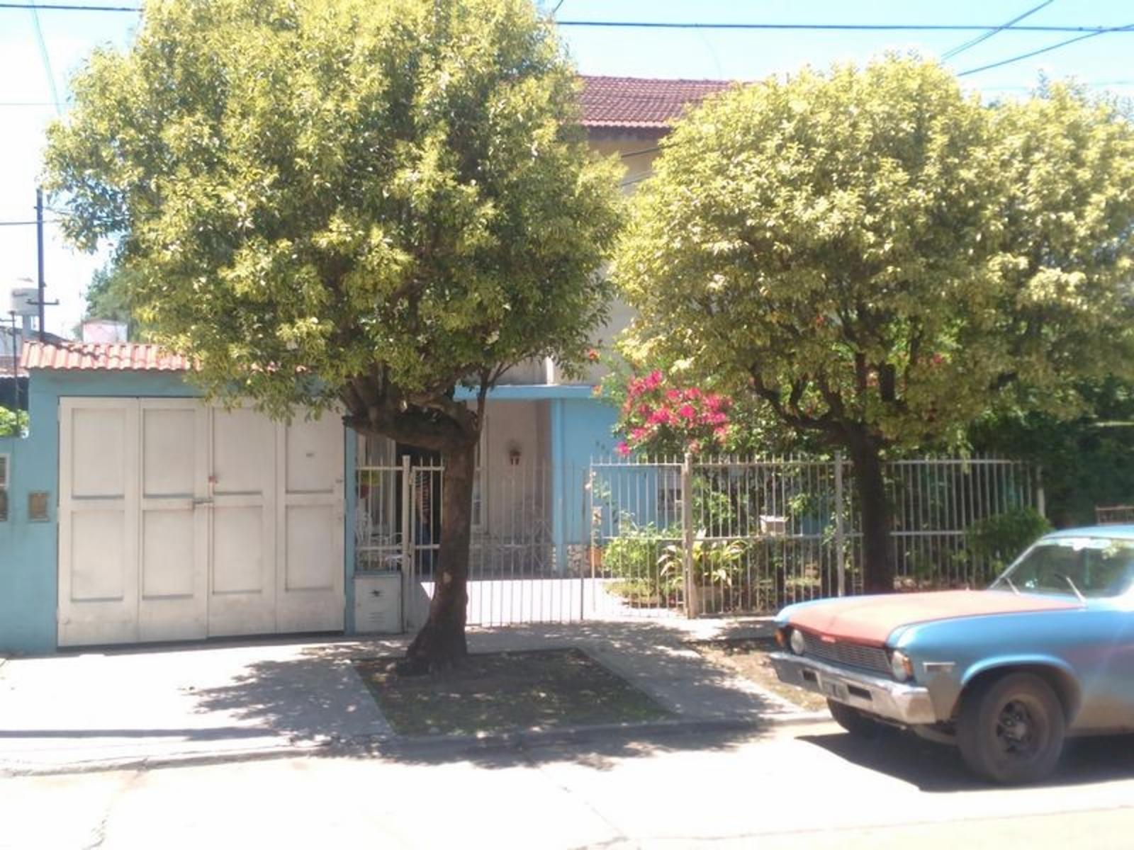 Casa Y Departamento En Venta,  Badaracco 300 Ituzaingó