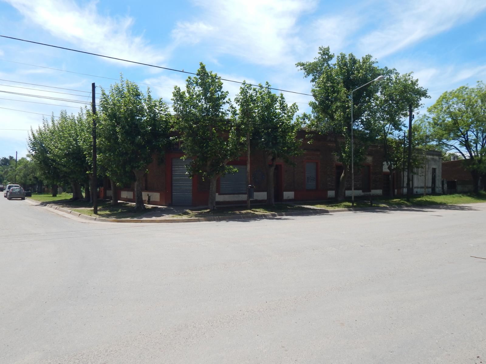 Rivadavia esq. Independencia · General Las Heras — foto 9