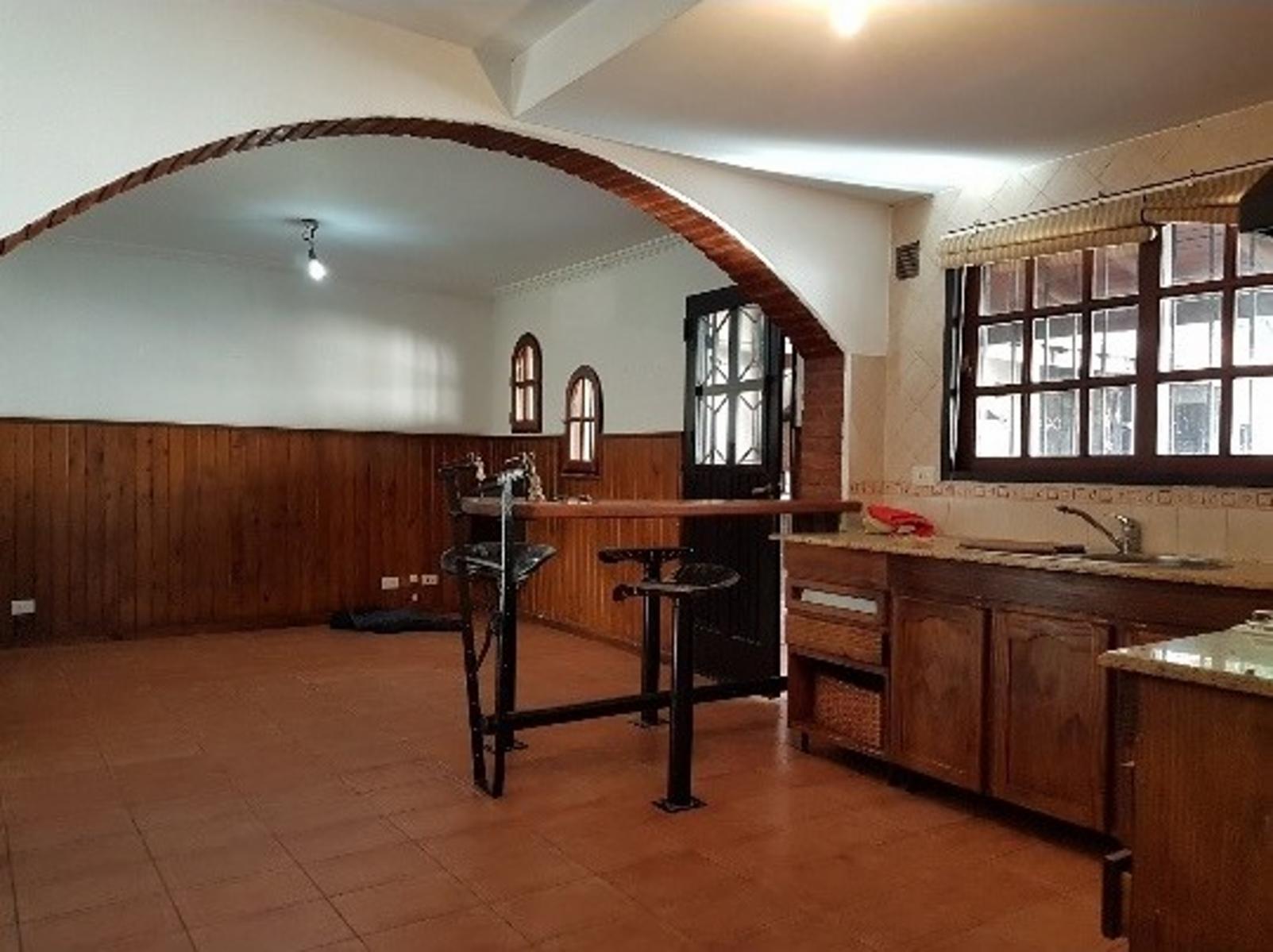 Gral. Fernández de laCruz1200 · Ituzaingó — foto 6
