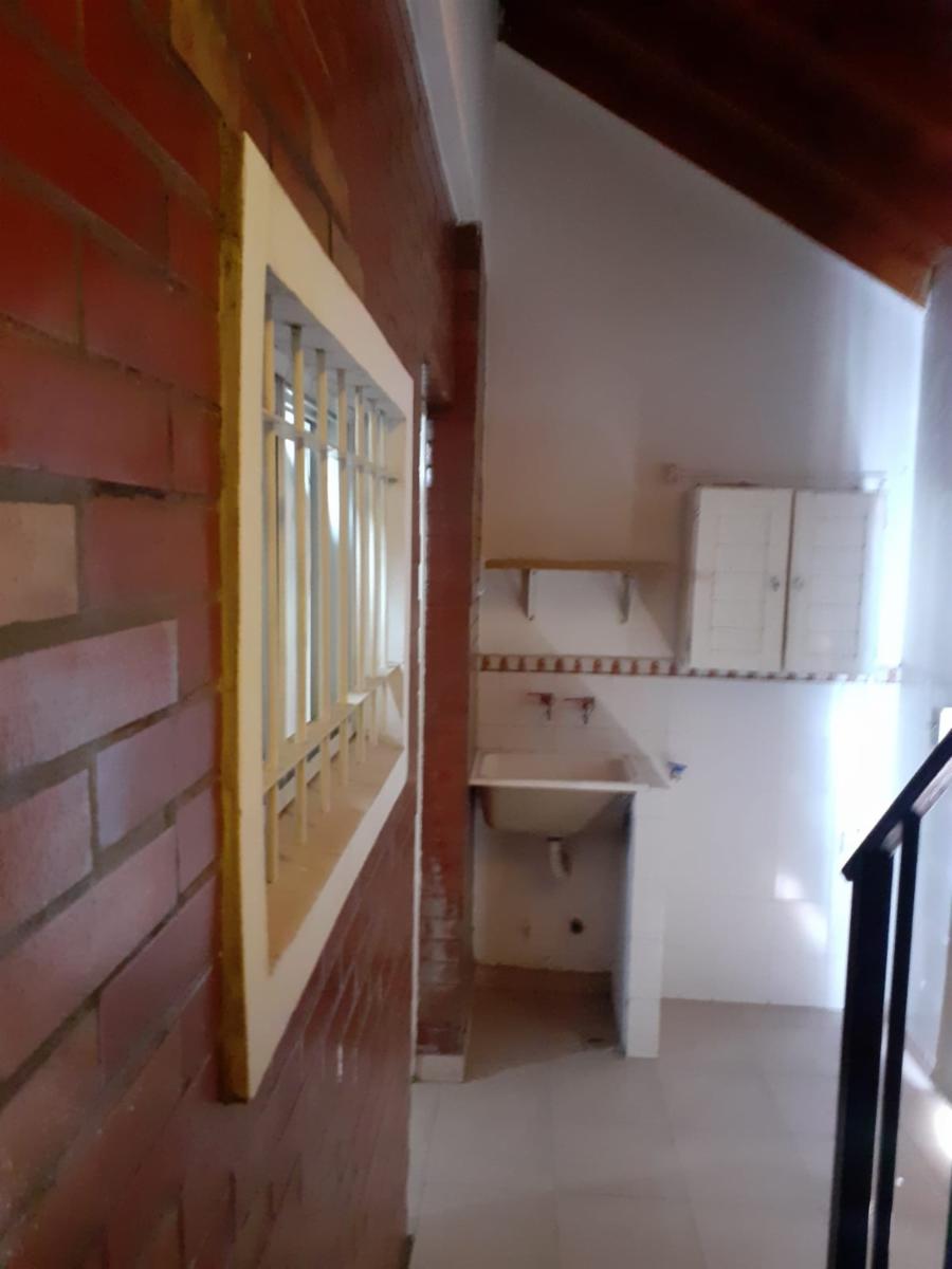 Felix Frias · Hurlingham — foto 18