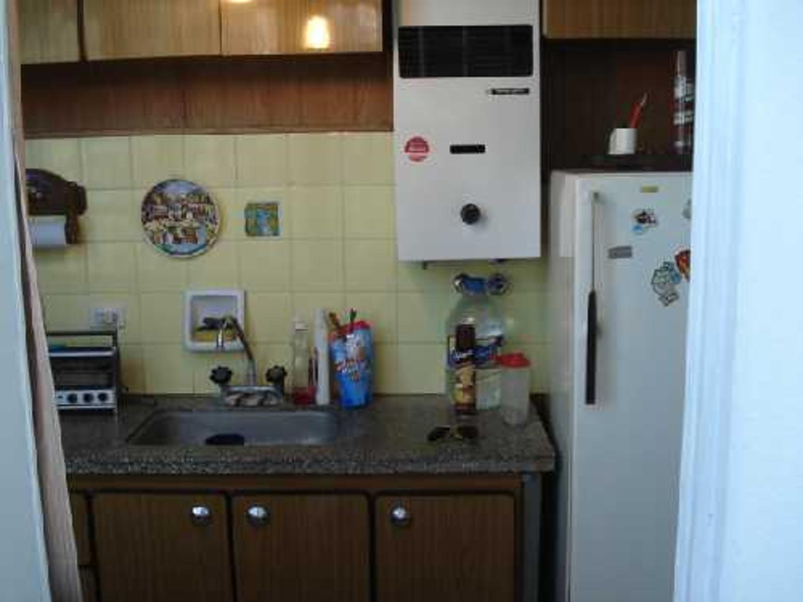 AV MONTEVERDE Y FIGUEROA · Almirante Brown — foto 6